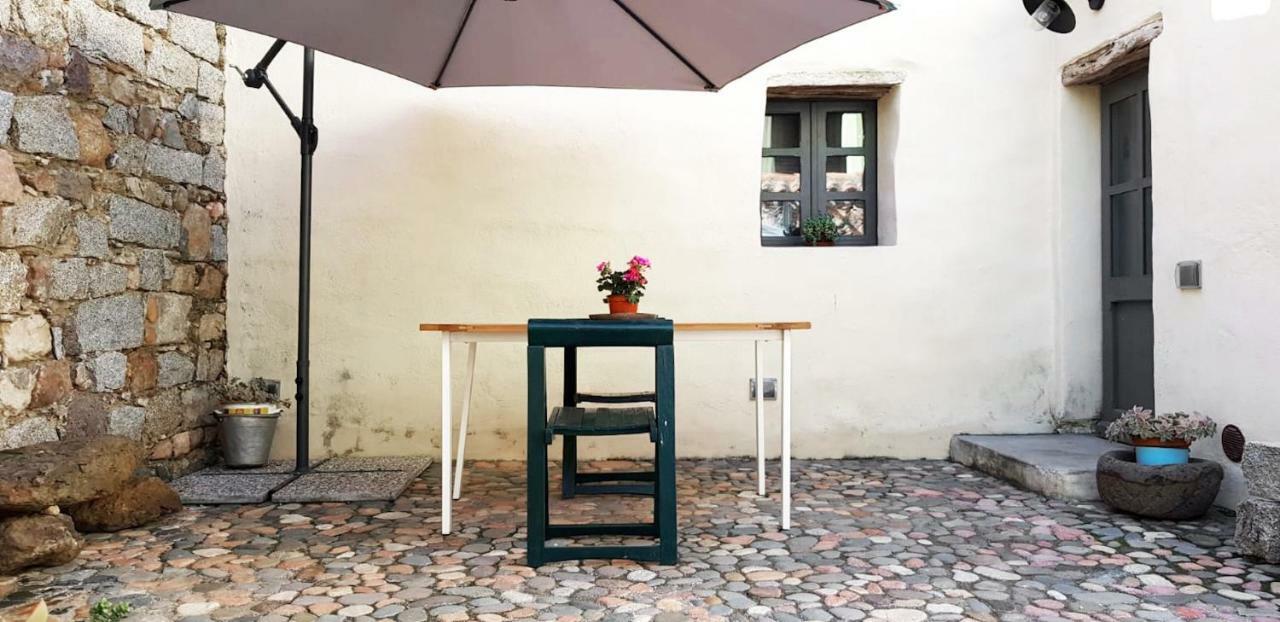 Appartement Un Gioiello Nel Centro Storico à Bari Sardo Extérieur photo