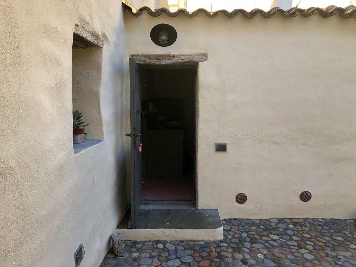 Appartement Un Gioiello Nel Centro Storico à Bari Sardo Extérieur photo