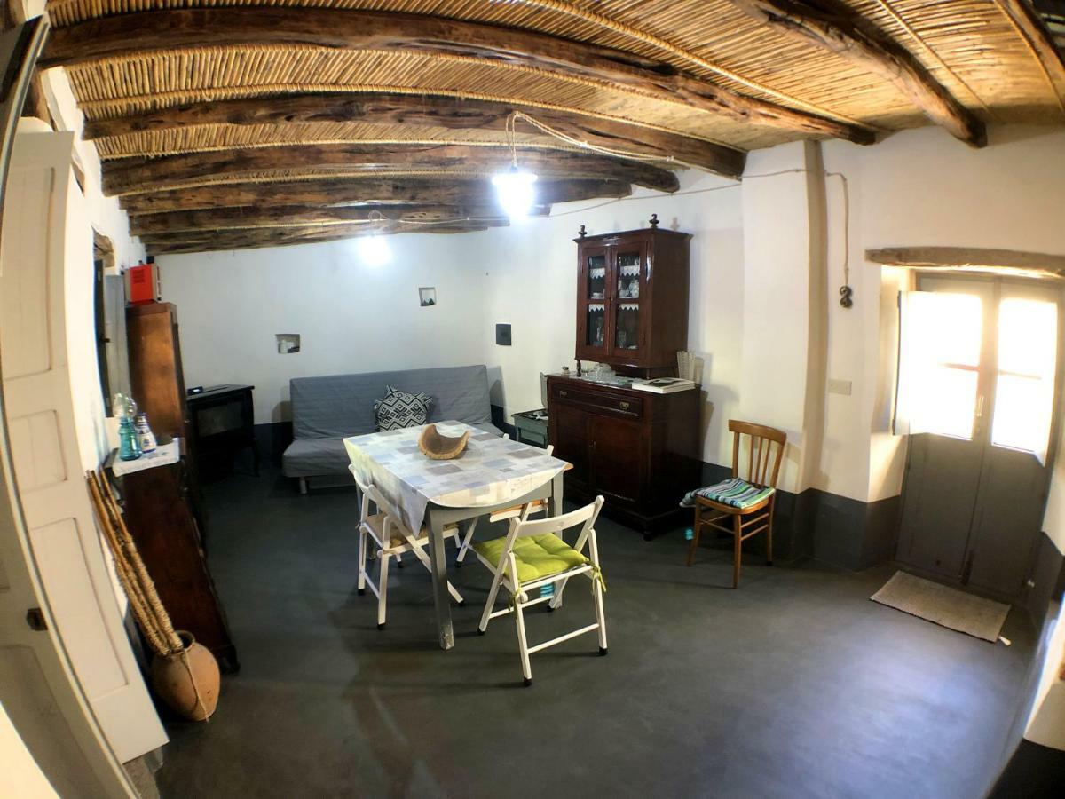 Appartement Un Gioiello Nel Centro Storico à Bari Sardo Extérieur photo