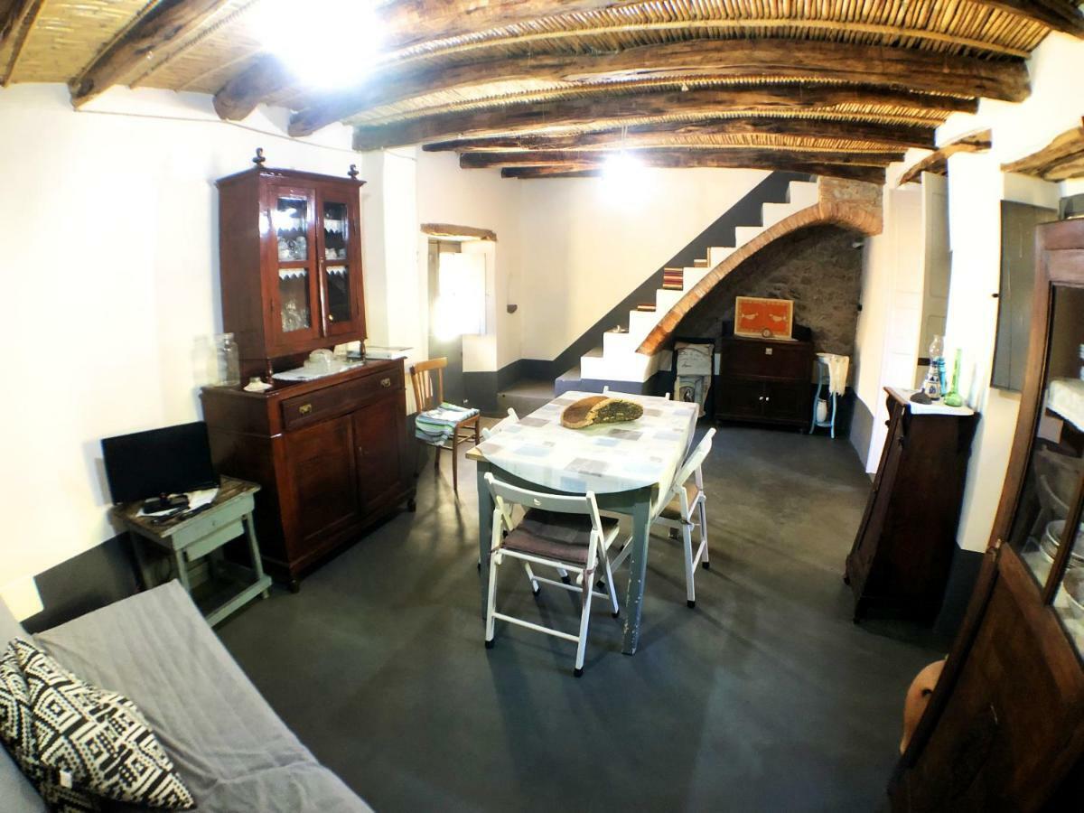 Appartement Un Gioiello Nel Centro Storico à Bari Sardo Extérieur photo